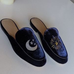 Size 10 Ann Taylor velvet loafers